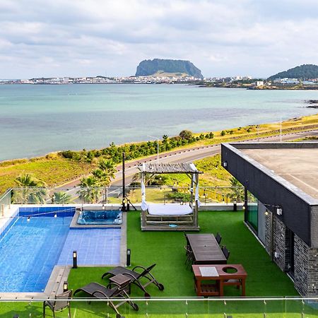Jeju Attirance Hotel & Poolvilla Seogwipo Exterior photo