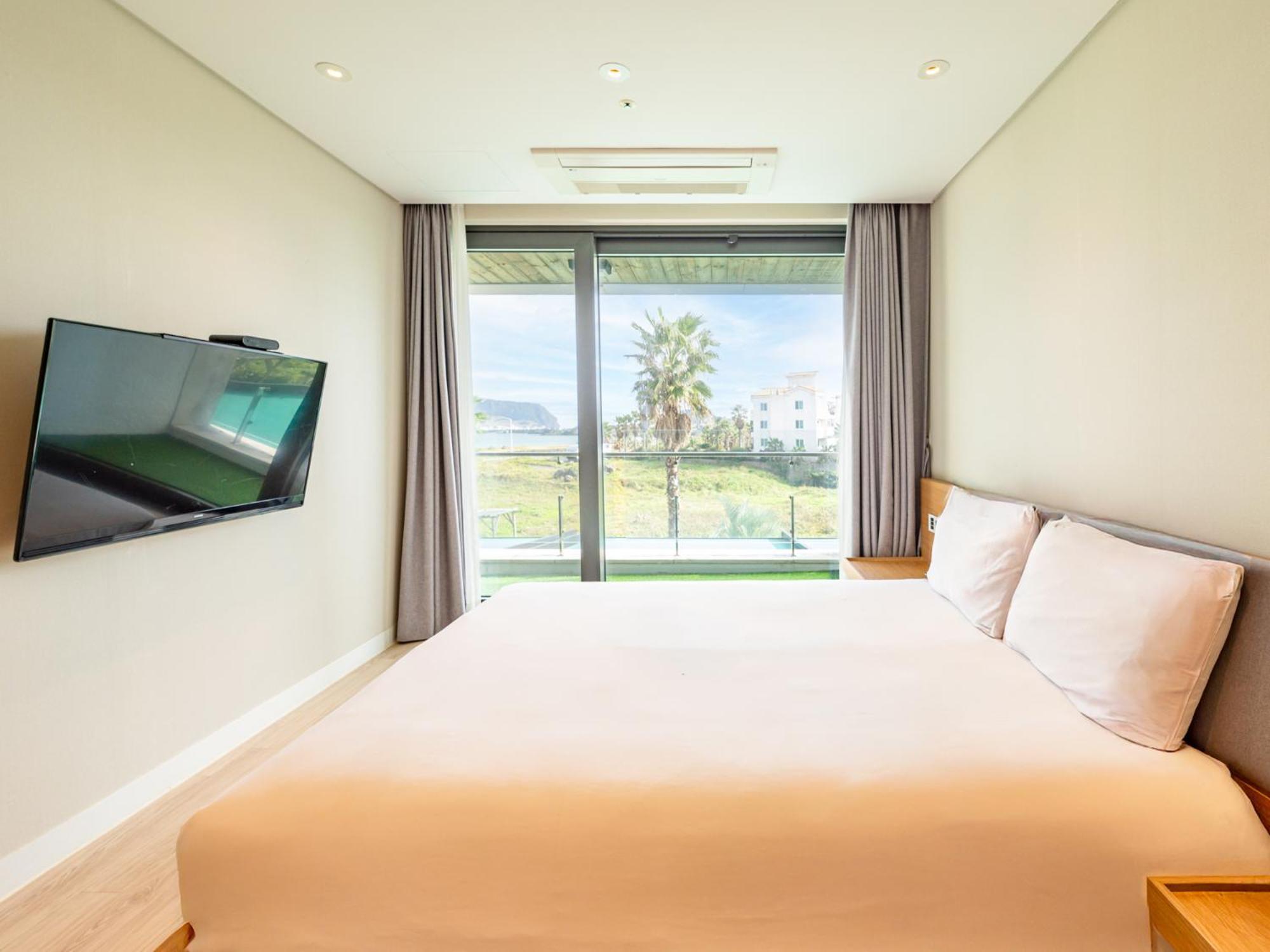 Jeju Attirance Hotel & Poolvilla Seogwipo Exterior photo